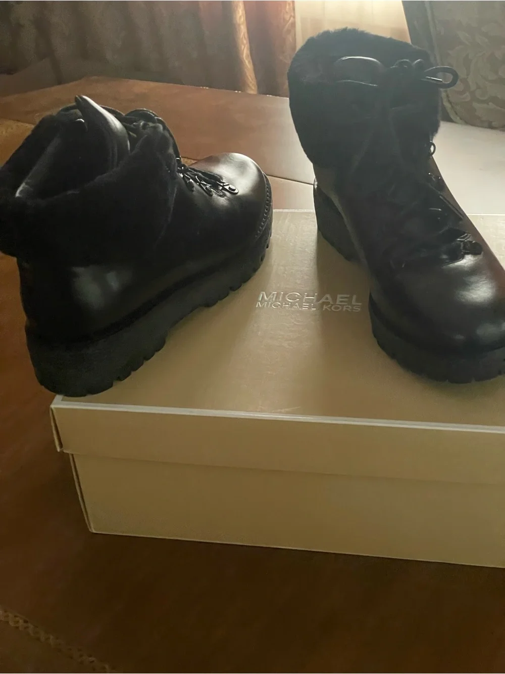 Michael Kors Black Leather Ankle boots with Fur Trim and Rubber Sole